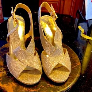 Michael kors gold  sandals size 10M
